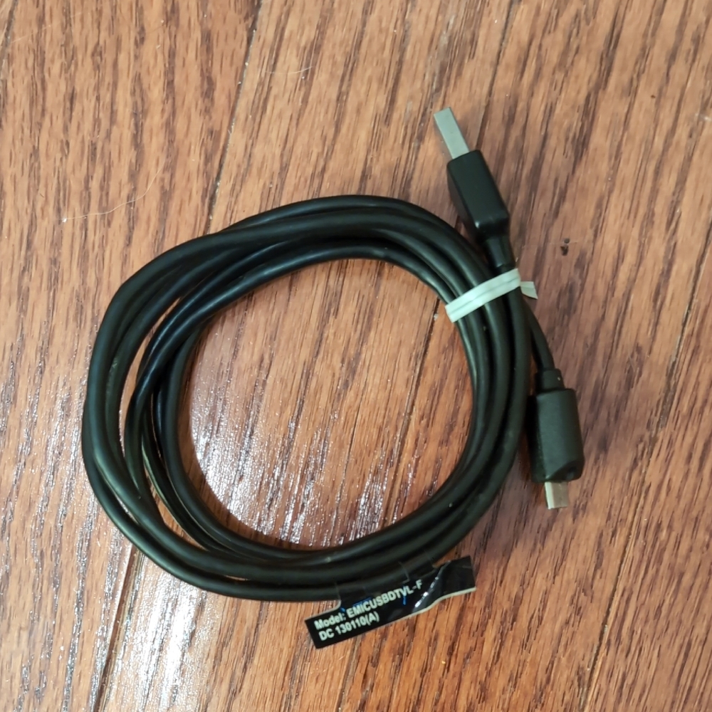 Verizon 6' Micro USB to USB Charge & Sync Cable with LED Black Model EMICUSBDTVL